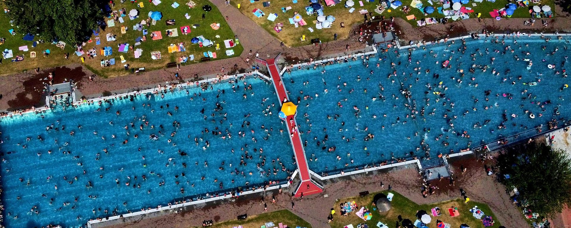 Piscina pública en Alemania - Sputnik Mundo, 1920, 13.07.2026