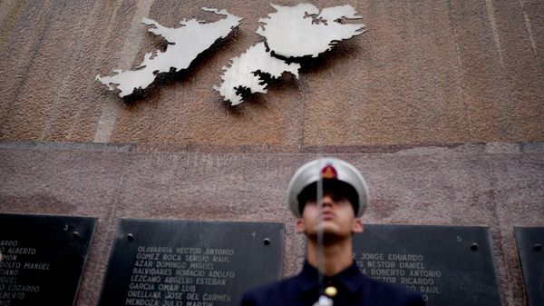 Monumento en memoria de los combatientes en la guerra de las Malvinas. - Sputnik Mundo