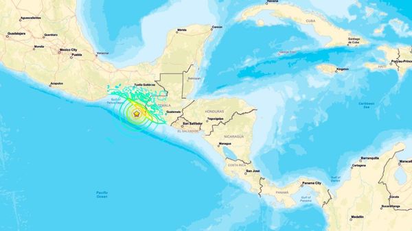 Tiembla fuerte en Chiapas: sismo de 7.4 con epicentro en el mar sacude al país - Sputnik Mundo