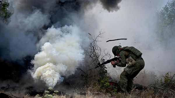 Soldado ruso en la zona de la operación militar especial - Sputnik Mundo