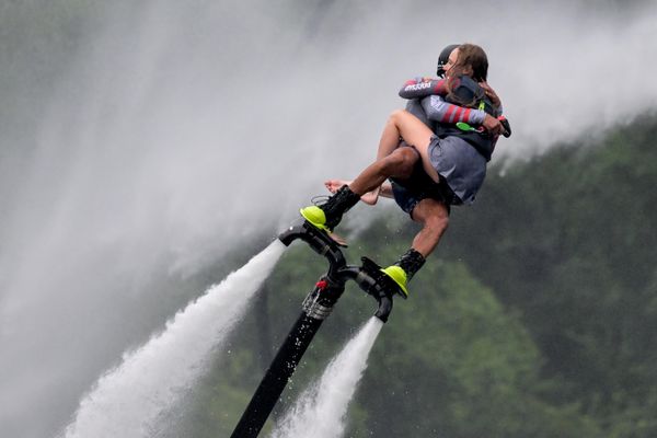 Participantes del festival de deportes acuáticos extremos a motor viven nuevas experiencias en Moscú. - Sputnik Mundo