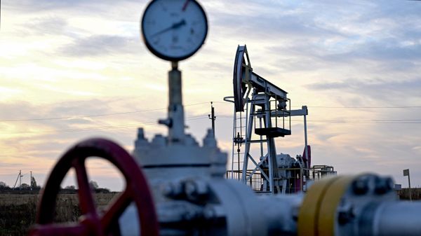 Las bombas de petróleo de la empresa Tatneft en Tatarstán, Rusia - Sputnik Mundo