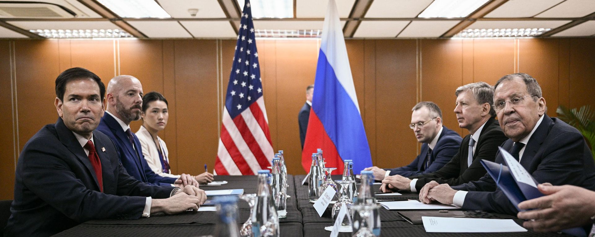 Las delegaciones de EEUU y Rusia - Sputnik Mundo, 1920, 23.07.2026