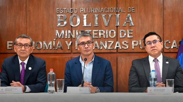 Bolivia cierra un acuerdo técnico con el FMI por $1.900 millones  - Sputnik Mundo