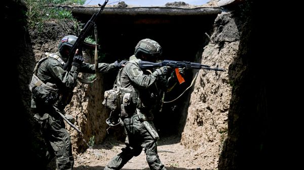 Soldados rusos en la zona de la operación militar especial  - Sputnik Mundo