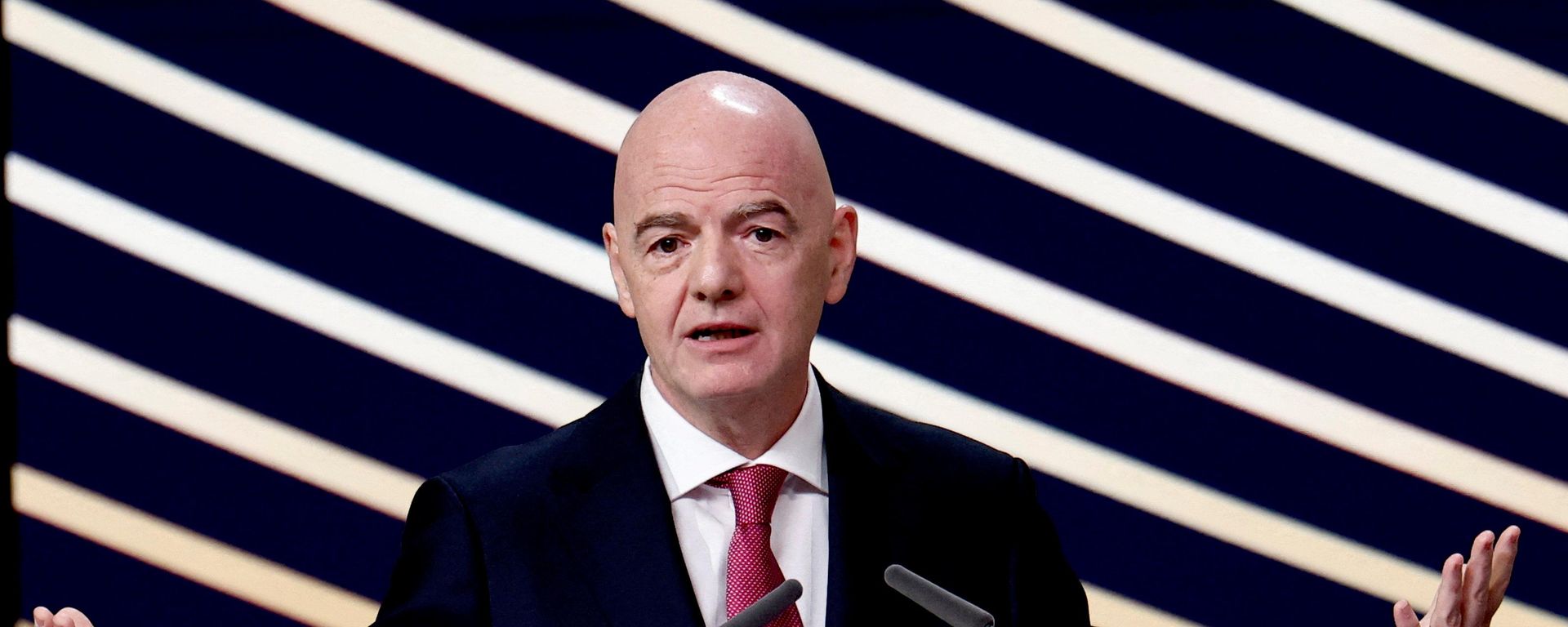 El presidente de la FIFA, Gianni Infantino, habla durante el 50º Congreso Ordinario de la UEFA, Bruselas, Bélgica, 12 de febrero de 2026 - Sputnik Mundo, 1920, 30.07.2026