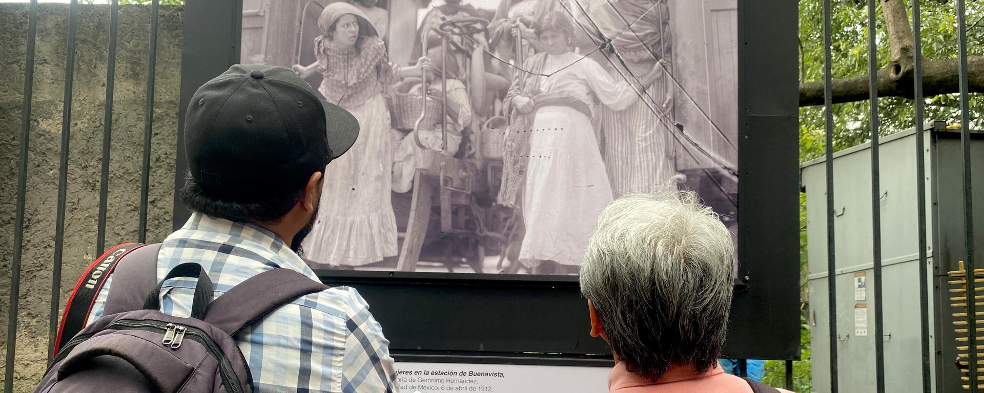 La Fototeca Nacional de México celebra 50 años de existencia con la exposición Memoria de luz y plata, instalada en Paseo de la Reforma, en la Ciudad de México (centro). - Sputnik Mundo, 1920, 01.08.2026