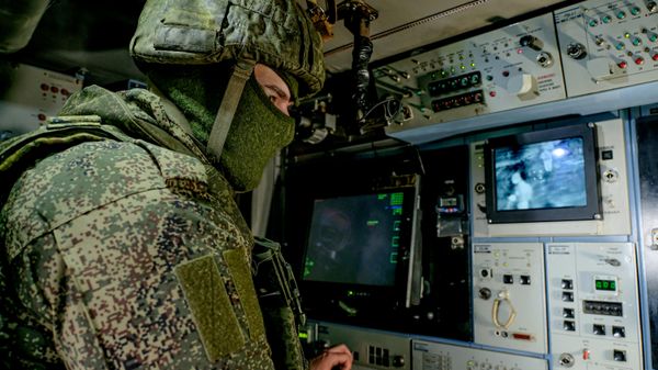 Soldado ruso en la zona de la operación militar especial  - Sputnik Mundo