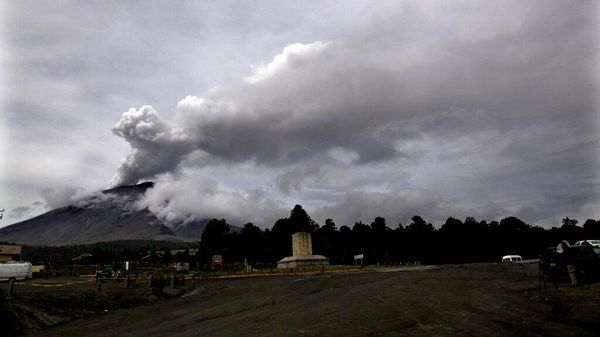 Desde el Paso de Cortés se observa el volcán Popocatépetl. - Sputnik Mundo