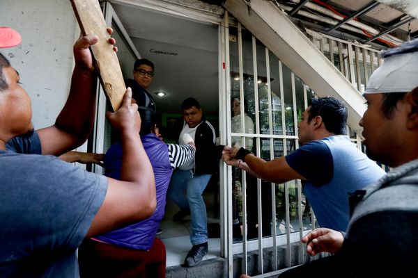 Desalojo de comunidades otomíes de un edificio en Ciudad de México (archivo) - Sputnik Mundo