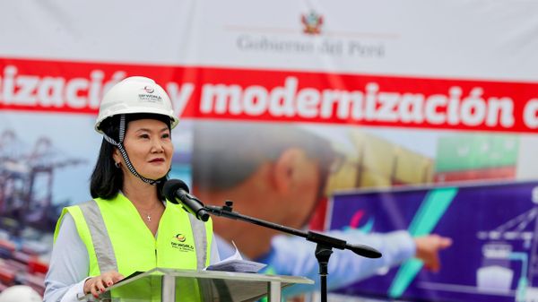 La presidenta de Perú, Keiko Fujimori, durante un acto en agosto de 2026 - Sputnik Mundo