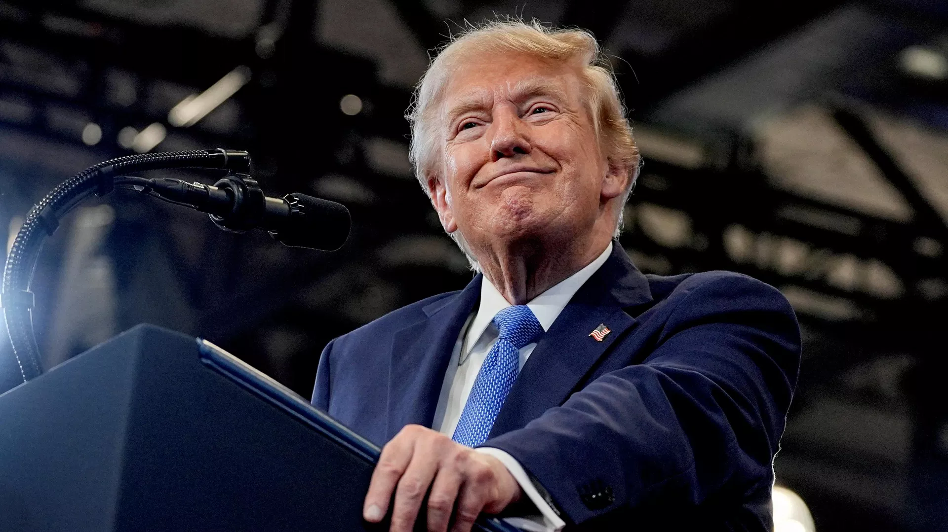 Donald Trump, presidente de Estados Unidos, pronuncia un discurso en el Centro David S. Mack para Entrenamiento e Inteligencia en Garden City, Nueva York, EEUU, el 14 de agosto de 2026 Donald Trump, presidente de Estados Unidos, pronuncia un discurso en el Centro David S. Mack para Entrenamiento e Inteligencia en Garden City, Nueva York, EEUU, el 14 de agosto de 2026 - Sputnik Mundo, 1920, 17.08.2026