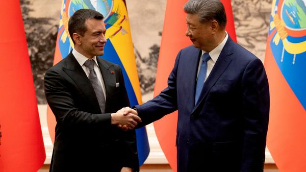 Los presidentes de Ecuador, Daniel Noboa, y de China, Xi Jinping. - Sputnik Mundo