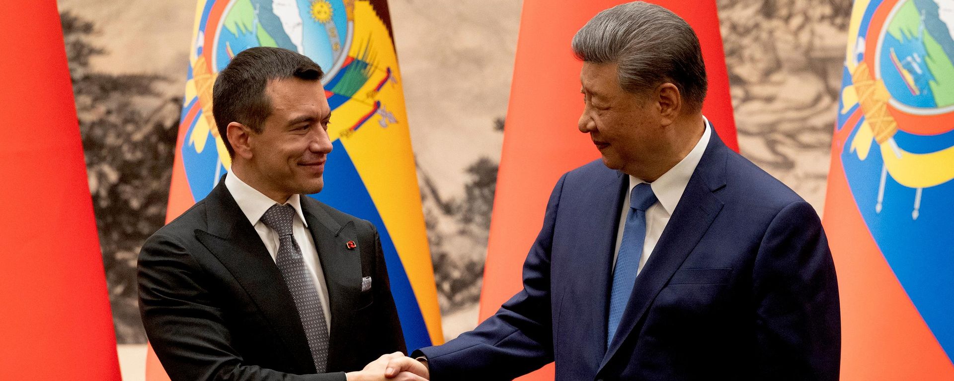 Los presidentes de Ecuador, Daniel Noboa, y de China, Xi Jinping. - Sputnik Mundo, 1920, 19.08.2026