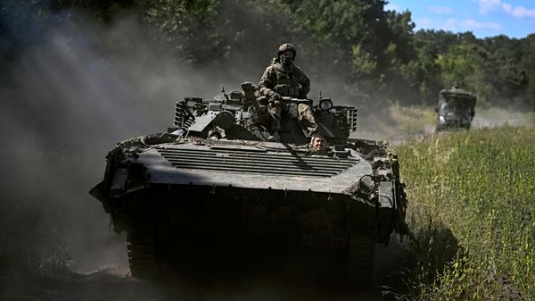 Soldado ruso en la zona de la operación militar especial  - Sputnik Mundo