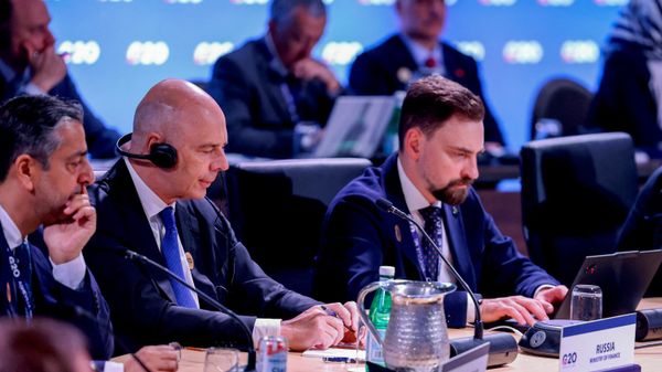 El ministro de Finanzas ruso, Antón Siluánov, y representantes del Banco Central de Rusia asisten a una sesión plenaria durante el foro del G20 - Sputnik Mundo