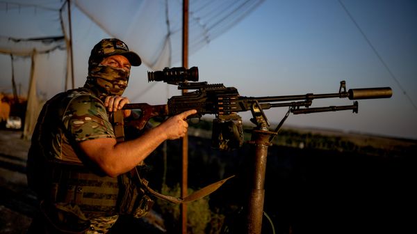 Soldado ruso en la zona de la operación militar especial Soldado ruso en la zona de la operación militar especial - Sputnik Mundo