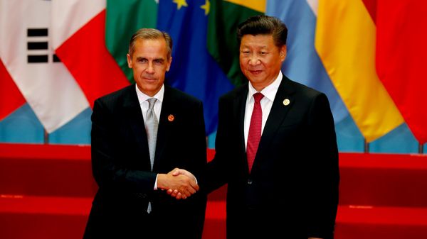 Mark Carney, premier de Canadá, y Xi Jinping, presidente de China - Sputnik Mundo