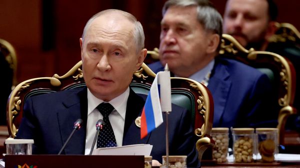 Vladímir Putin, presidente ruso, en la XVIII Cumbre de los BRICS en la India - Sputnik Mundo