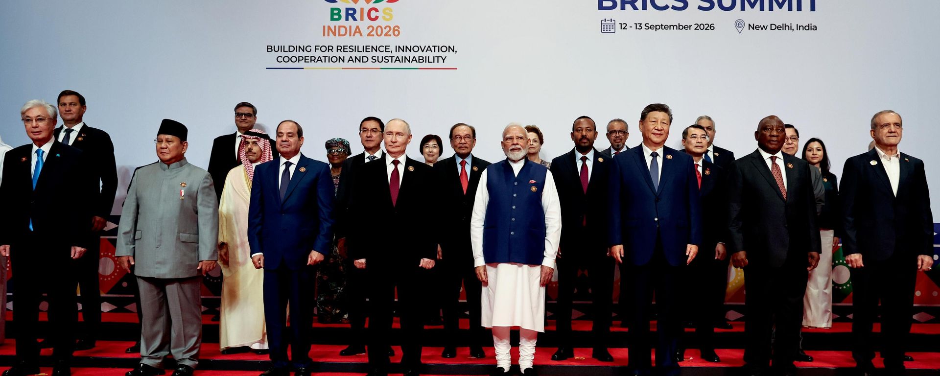 Los dirigentes de varios Estados, participantes en la Cumbre de los BRICS en la India - Sputnik Mundo, 1920, 15.09.2026