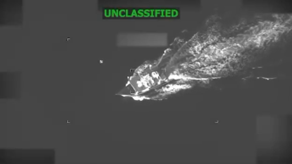 Las FFAA de EEUU atacan barco de supuestos narcotraficantes - Sputnik Mundo