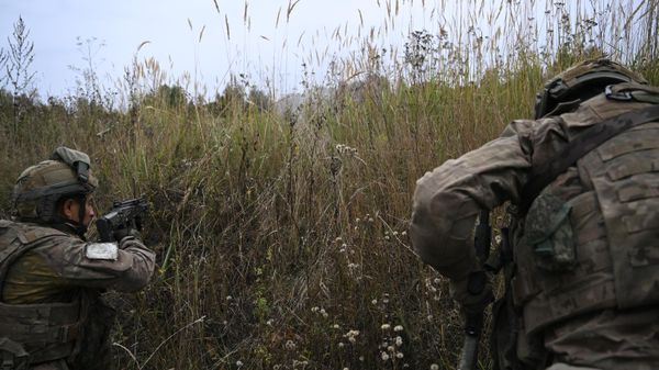 Soldados rusos en la zona de la operación militar especial - Sputnik Mundo