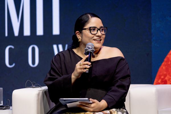 La coordinadora general de Nicaragua Diseña, Javiera Granja, durante una sesión plenaria del BRICS+ Fashion Summit. - Sputnik Mundo