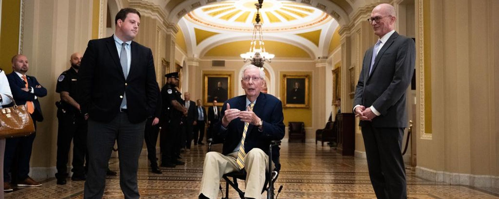 El senador Mitch McConell en septiembre de 2026 en el Congreso de EEUU - Sputnik Mundo, 1920, 03.10.2026