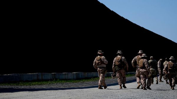 Fuerzas de EEUU desplegadas en la frontera con México - Sputnik Mundo