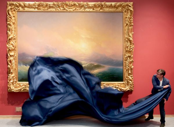La pintura La novena ola, de Iván Aivazovski, se exhibe tras una restauración científica integral en el edificio Benois del Museo Ruso, en San Petersburgo, Rusia. - Sputnik Mundo