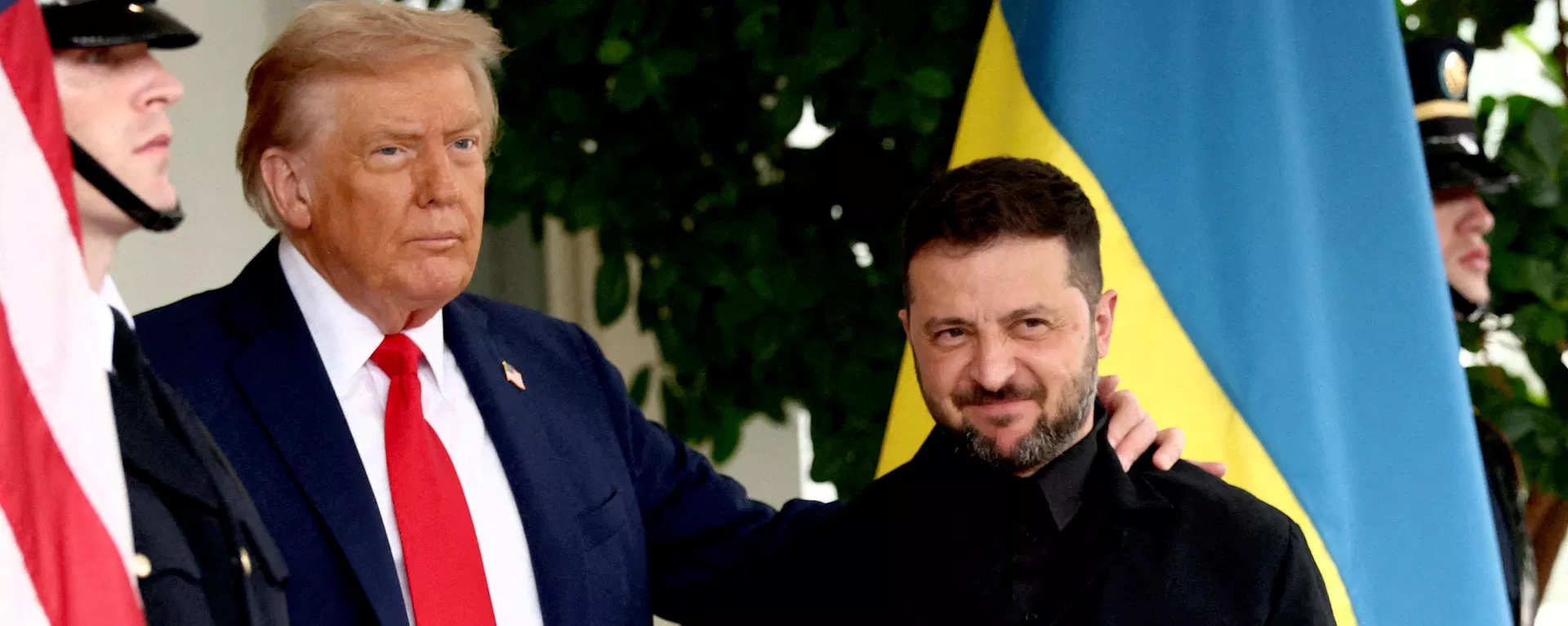 El presidente estadounidense, Donald Trump, saluda a Volodímir Zelenski en la Casa Blanca, en medio de las negociaciones, 18 de agosto de 2025 El presidente estadounidense, Donald Trump, saluda a Volodímir Zelenski en la Casa Blanca, en medio de las negociaciones, 18 de agosto de 2025 - Sputnik Mundo, 1920, 11.10.2026