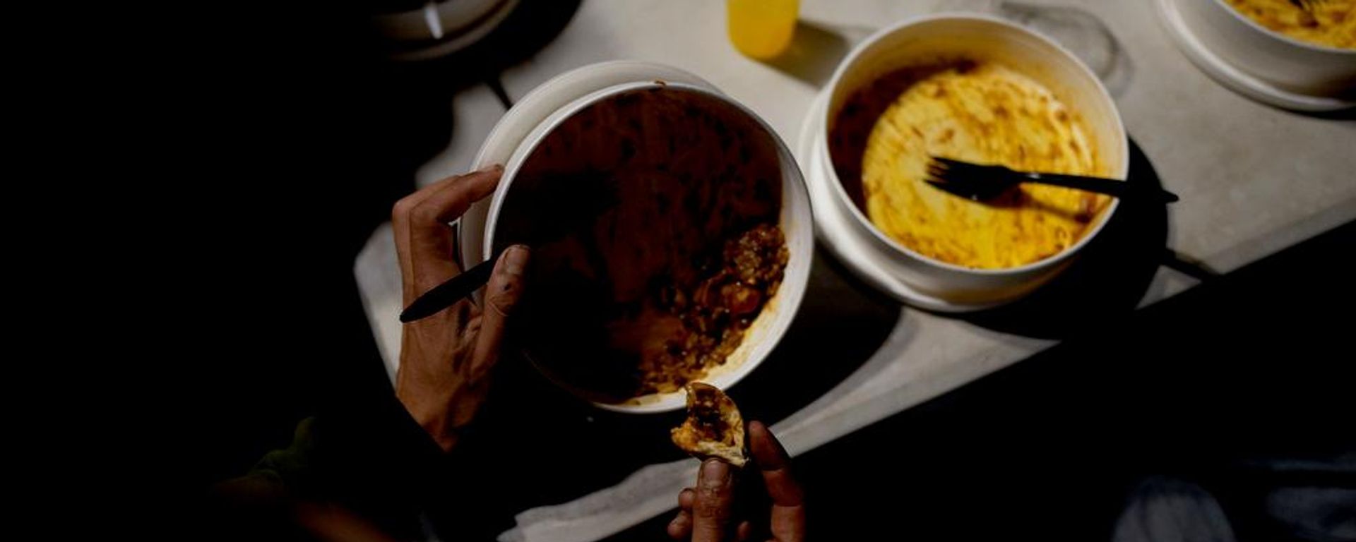 Comidas proporcionadas por la organización Red Solidaria en la Plaza de Mayo, Argentina - Sputnik Mundo, 1920, 12.10.2026