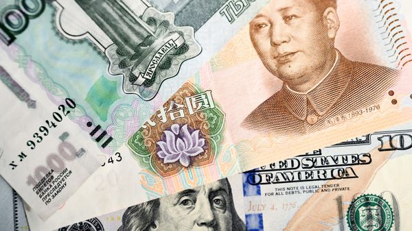 Dólares, rublos y yuanes Dólares, rublos y yuanes - Sputnik Mundo