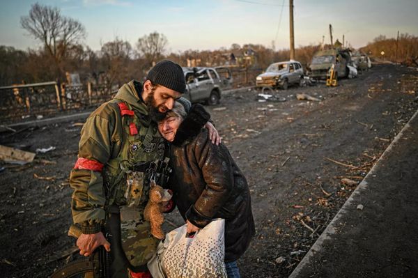La obra de la serie El eco de la guerra del fotógrafo ruso Serguéi Bobiliov.Categoría: Noticias destacadas. - Sputnik Mundo