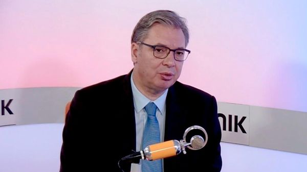 El expresidente serbio Aleksandar Vucic en una entrevista con Sputnik - Sputnik Mundo