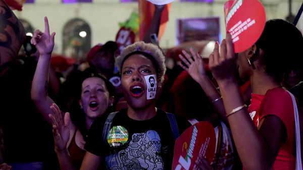 Simpatizante del presidente Luiz Inácio Lula da Silva - Sputnik Mundo