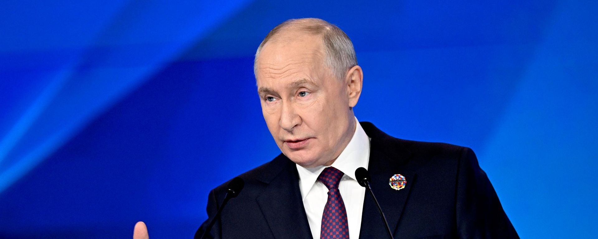 Vladímir Putin, presidente de Rusia, durante el Foro Económico y Humanitario Rusia-África, en Moscú, Rusia, el 28 de octubre de 2026 - Sputnik Mundo, 1920, 28.10.2026