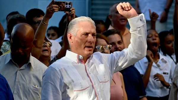 Miguel Díaz-Canel, presidente cubano, asiste a un acto de inicio del nuevo año escolar en La Habana, el 1 de septiembre de 2026 - Sputnik Mundo
