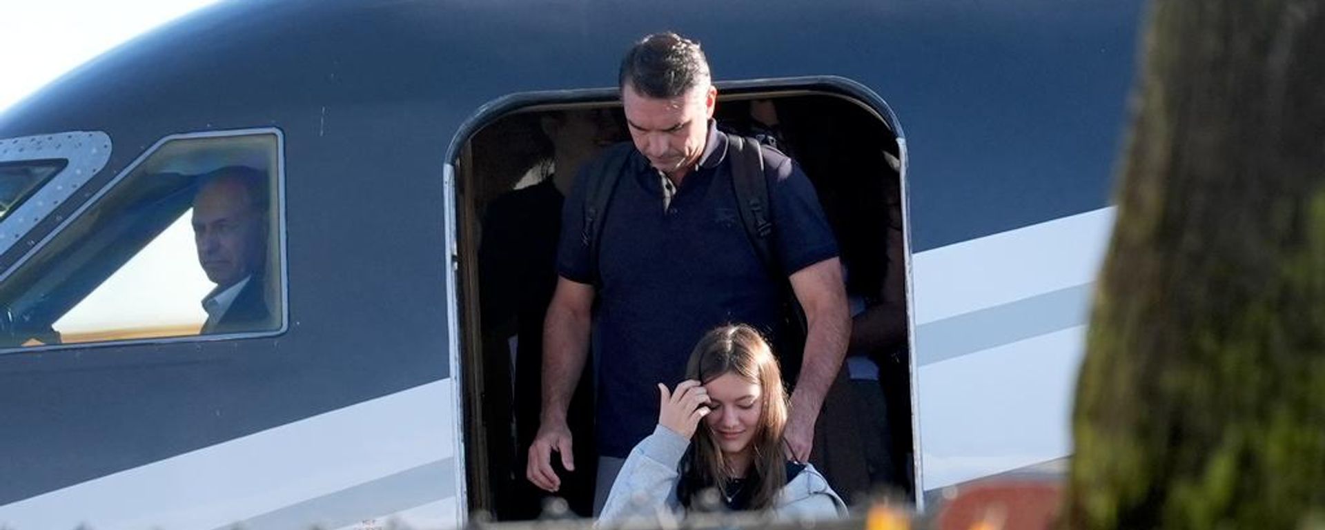 Flavio Bolsonaro llega al Aeropuerto Ejecutivo de Miami Opa-Locka el 28 de octubre de 2026, en Opa-Locka, Florida. - Sputnik Mundo, 1920, 28.10.2026