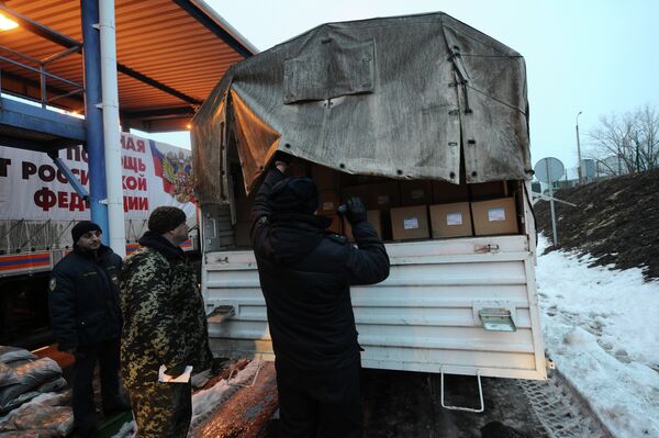 Noveno convoy humanitario ruso para Donbás - Sputnik Mundo