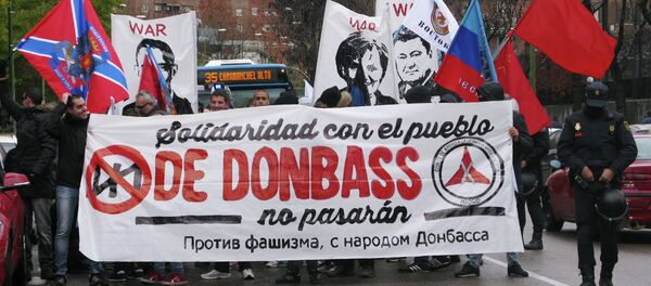 Decenas de personas se manifiestan en Madrid en apoyo a la lucha del Donbás - Sputnik Mundo