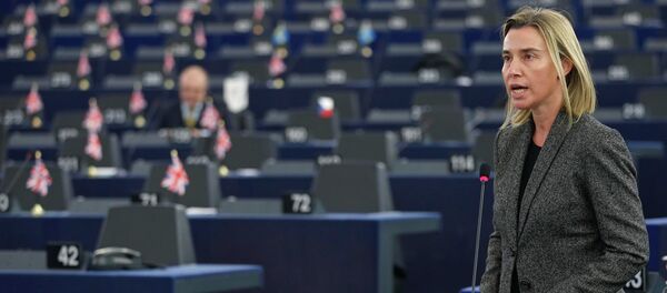 Jefa de la diplomacia europea, Federica Mogherini, planea invitar a los primeros ministros de Serbia y de Kosovo a negociar el arreglo de relaciones. - Sputnik Mundo