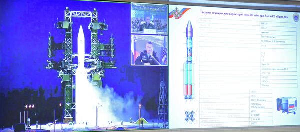 El cohete Angará A5 pone en órbita intermedia maqueta de satélite - Sputnik Mundo