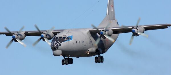 Avión de carga An-12 (archivo) - Sputnik Mundo