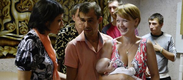 Refugiados de Ucrania en el centro de apoyo social Zarya en Rusia - Sputnik Mundo