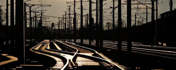 China y Rusia firman memorando de cooperación de transporte ferroviario de alta velocidad - Sputnik Mundo