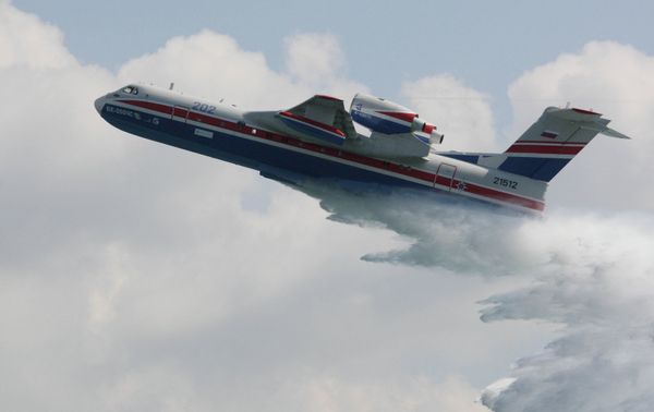 Equipos del Ministerio de Emergencias de Rusia - Sputnik Mundo