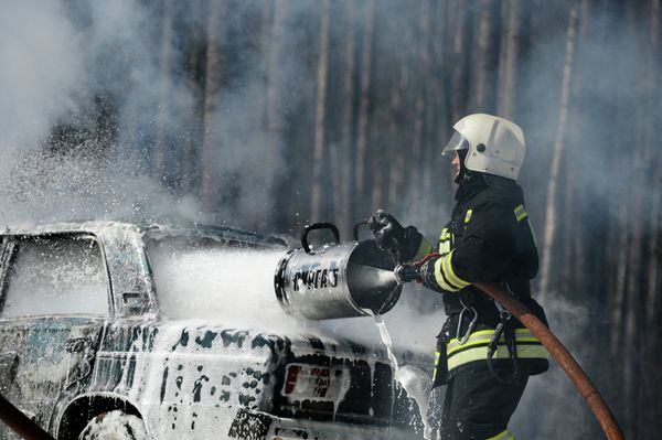 Equipos del Ministerio de Emergencias de Rusia - Sputnik Mundo