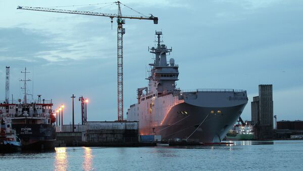 The Vladivostok Mistral-class helicopter carrier - Sputnik Mundo