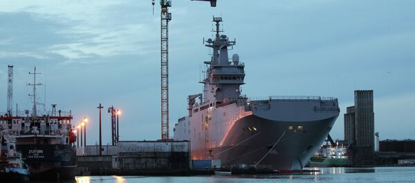 The Vladivostok Mistral-class helicopter carrier - Sputnik Mundo